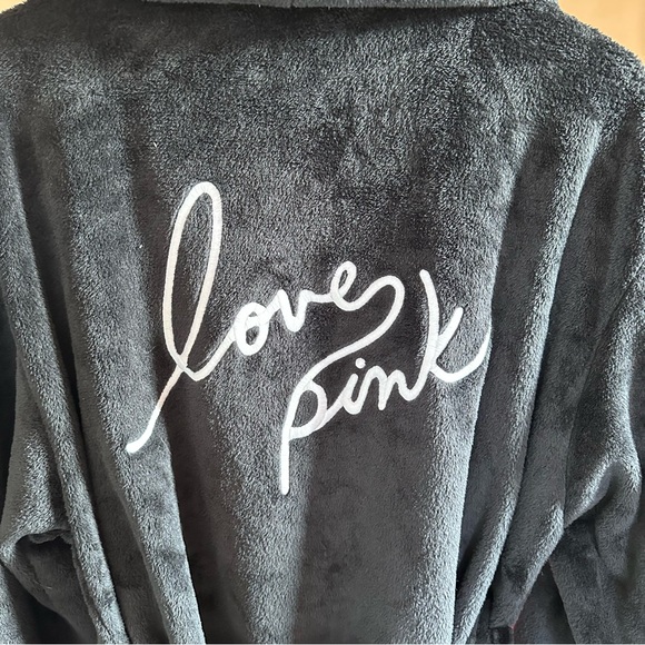 NWT VS PINK Victoria's Secret Love Pink Black Plush Robe XL / XXL - Picture 3 of 6